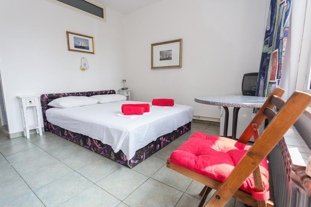 Lussino Accommodation Mali Losinj Exterior photo
