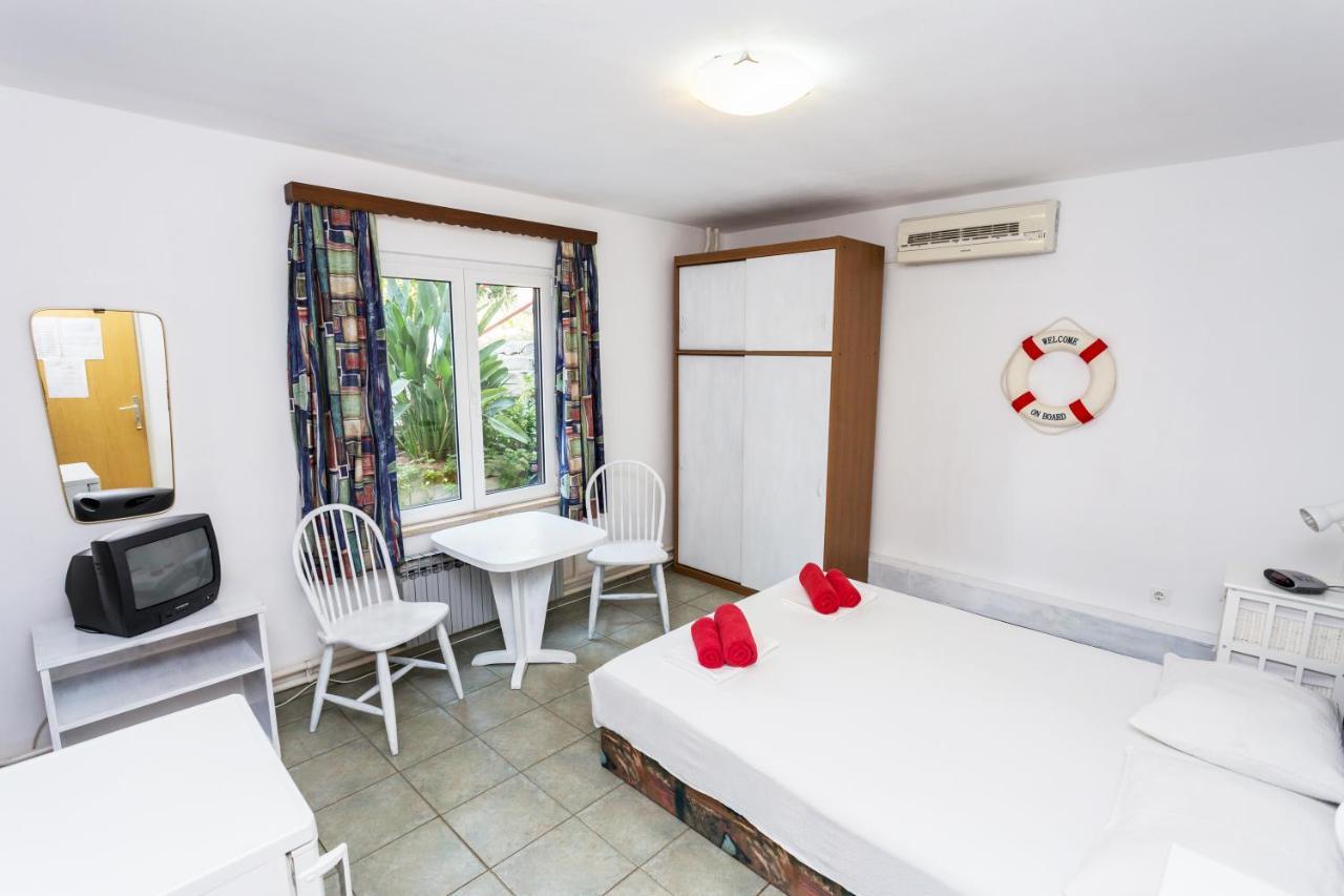 Lussino Accommodation Mali Losinj Exterior photo