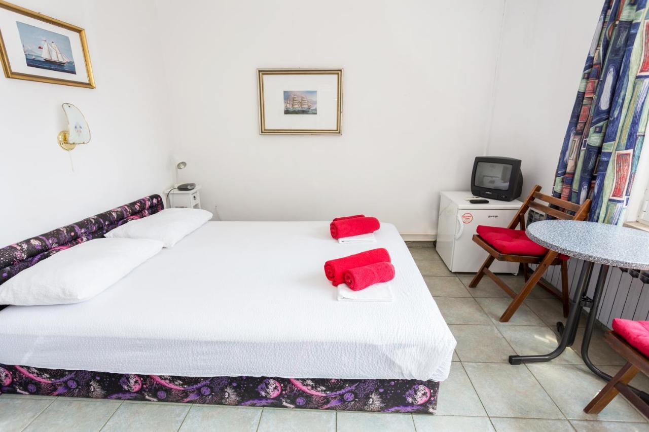 Lussino Accommodation Mali Losinj Exterior photo