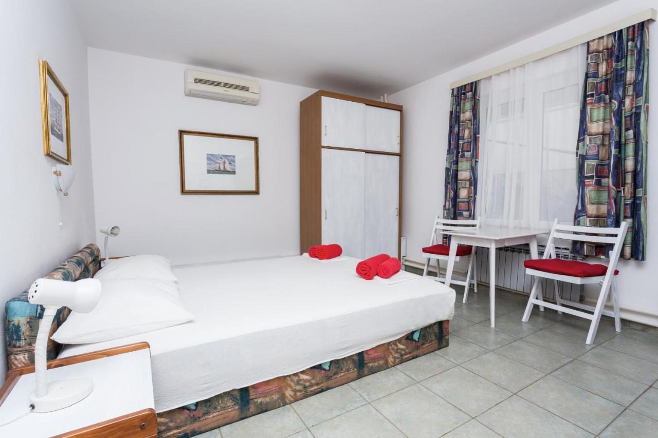 Lussino Accommodation Mali Losinj Exterior photo