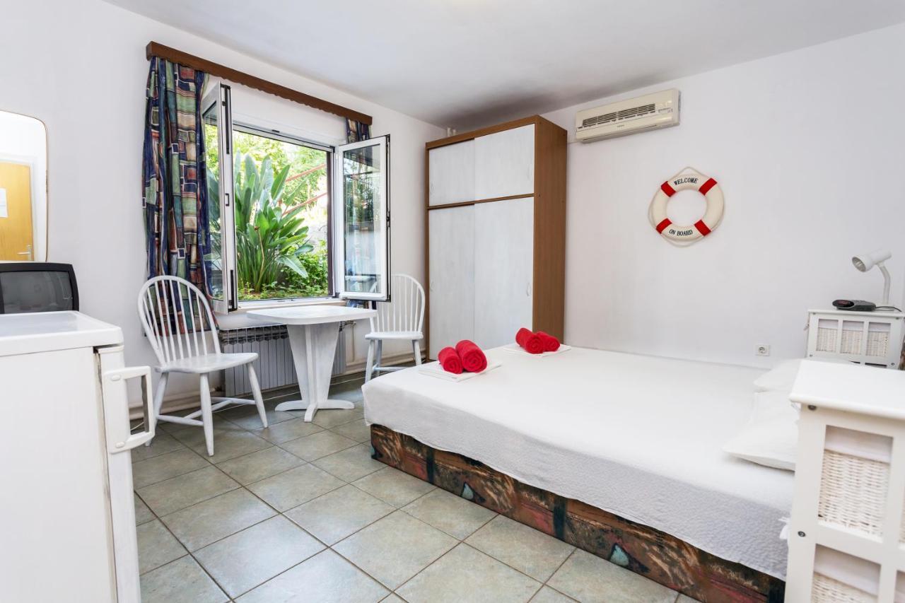 Lussino Accommodation Mali Losinj Exterior photo